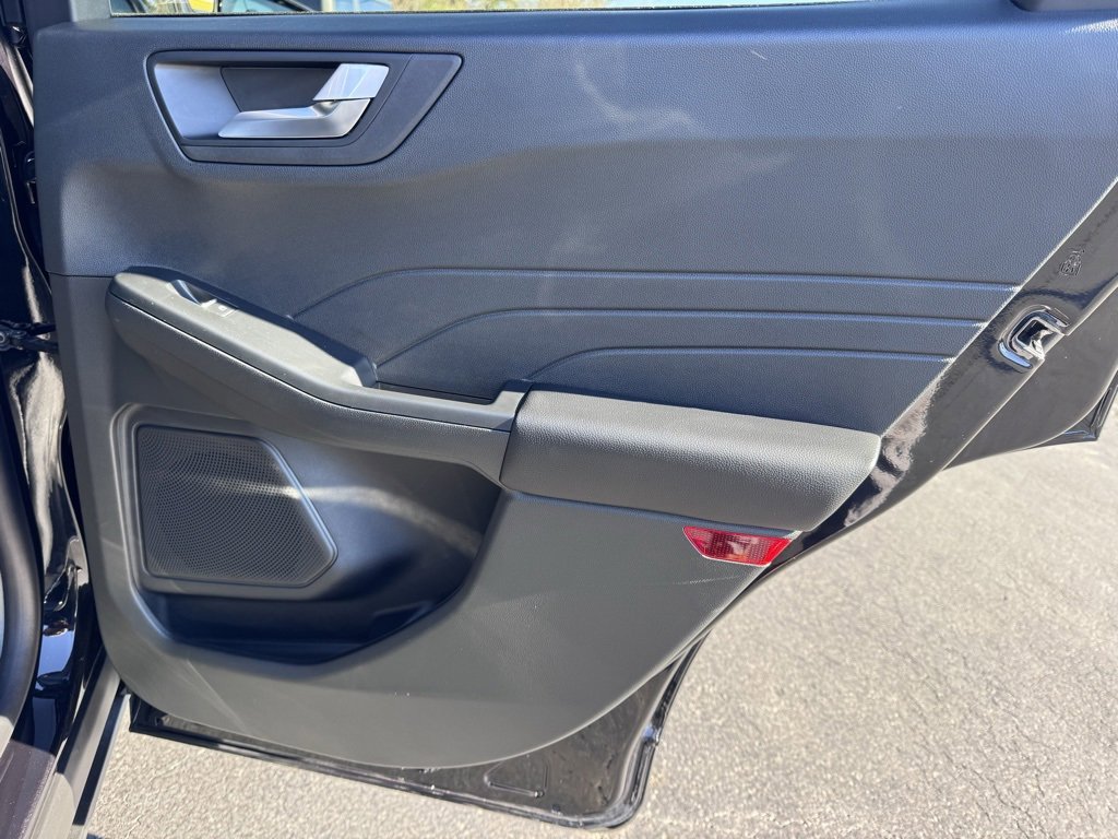 Used 2025 Ford Escape ST-Line Select image 25