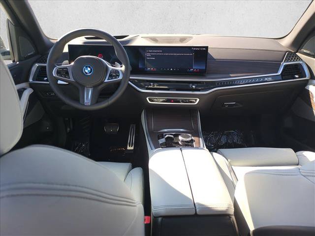 Certified 2026 BMW X5 xDrive50e w/ M Sport Package AWD/4WD image 19