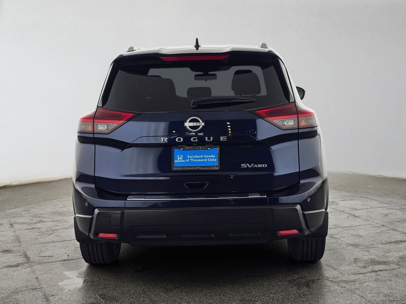 Used 2024 Nissan Rogue SV w/ SV Premium Package AWD/4WD image 4
