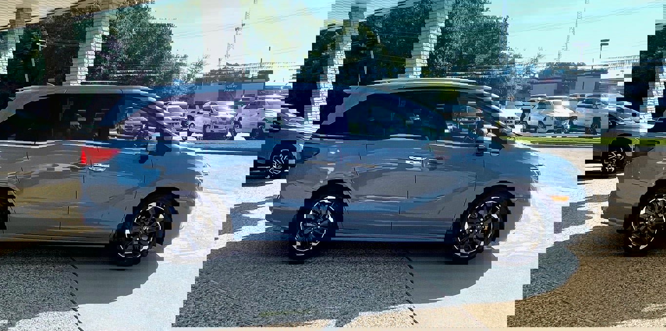 Used 2023 Honda Odyssey Elite video 2
