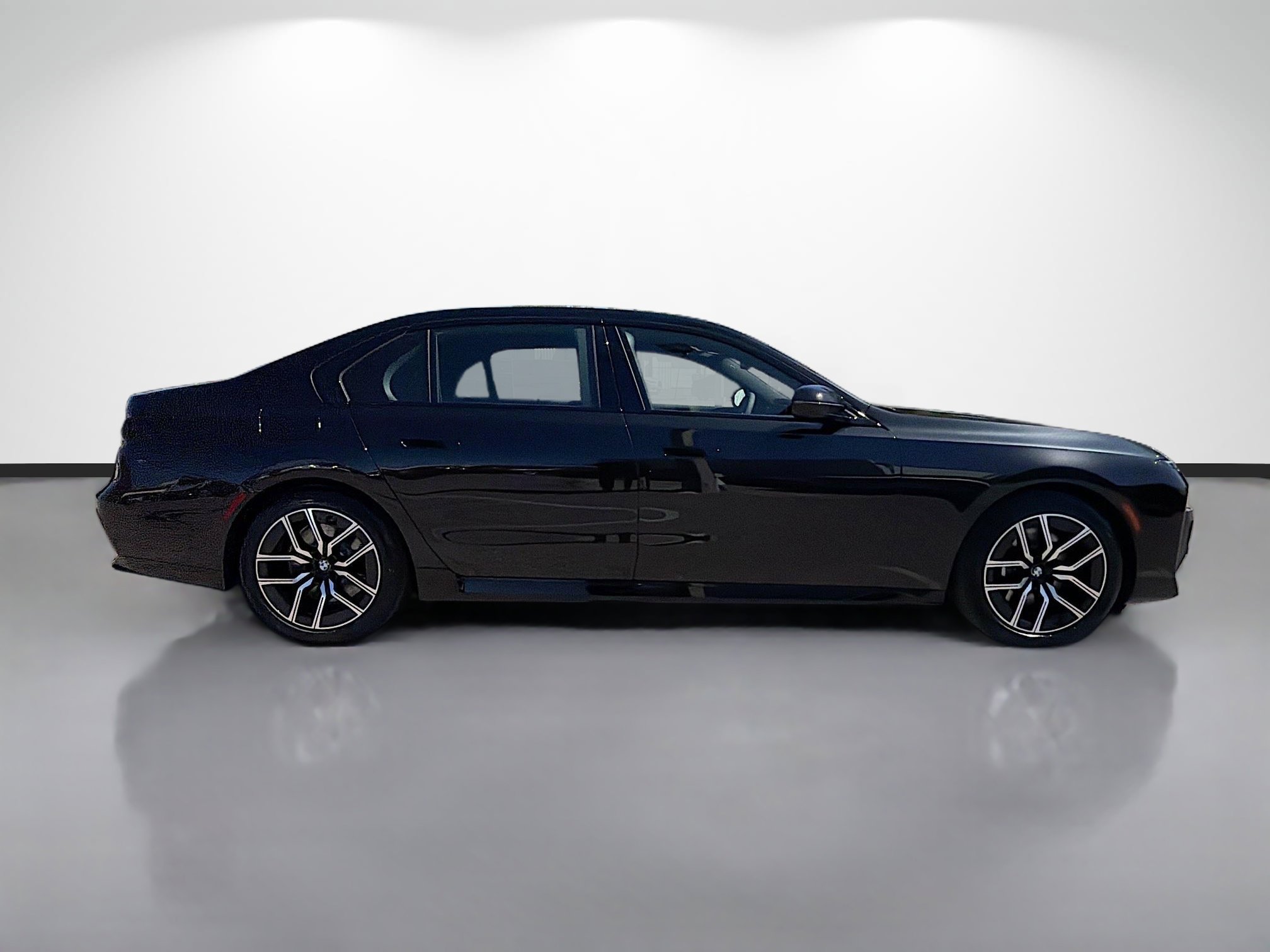 New 2026 BMW 740i xDrive w/ Premium Package image 2