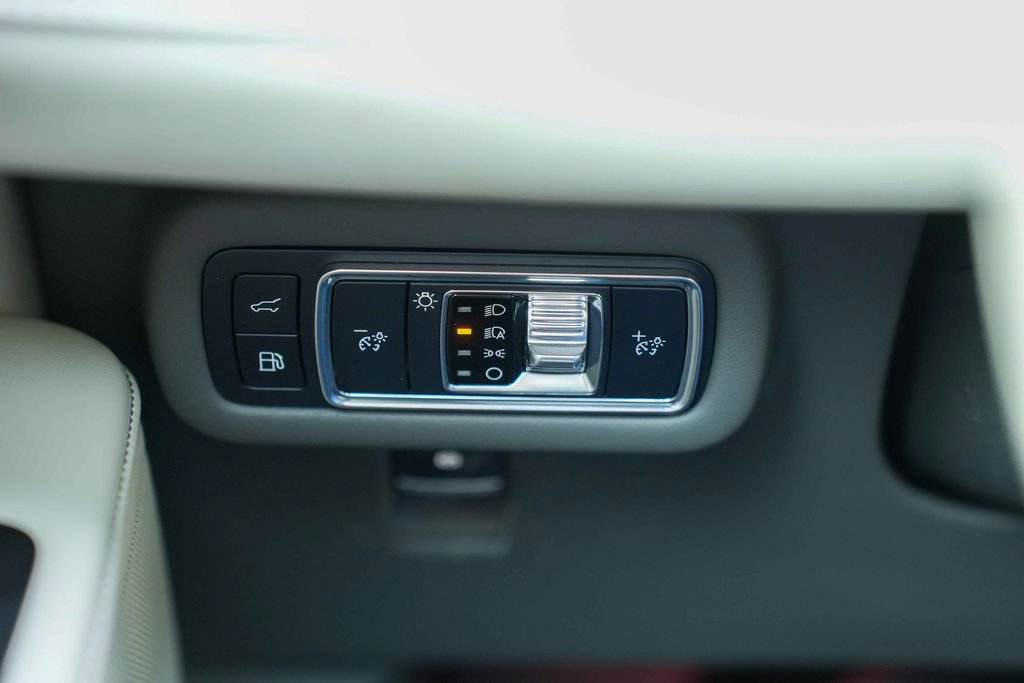 Used 2024 Lincoln Nautilus Reserve w/ Equipment Group 202A image 37