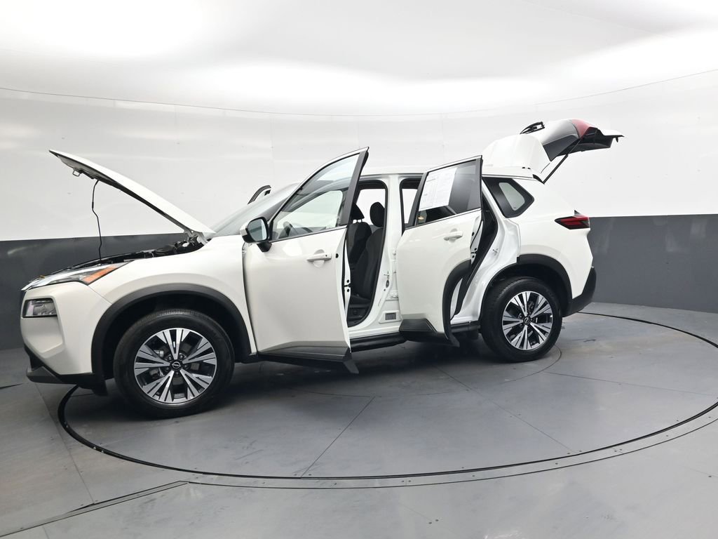 Used 2023 Nissan Rogue SV image 44