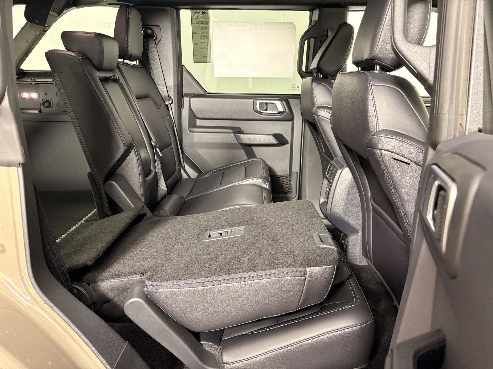 Used 2026 Ford Bronco Outer Banks AWD/4WD image 19