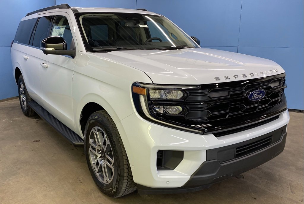 New 2025 Ford Expedition Max Active image 1