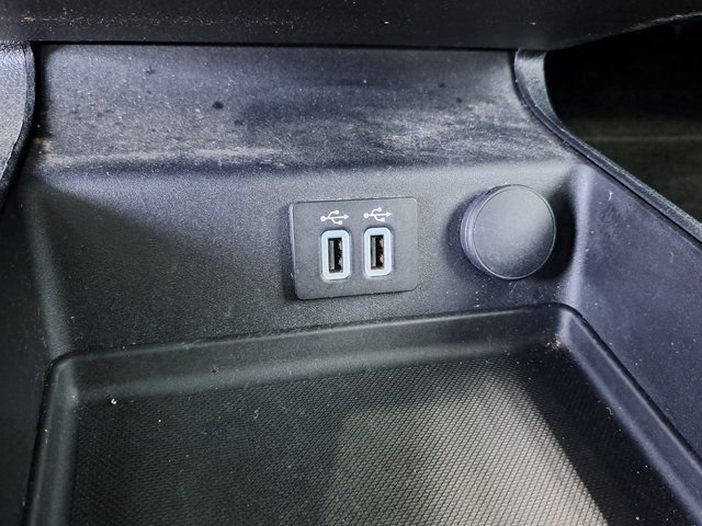Used 2019 Ford Fusion SE image 16