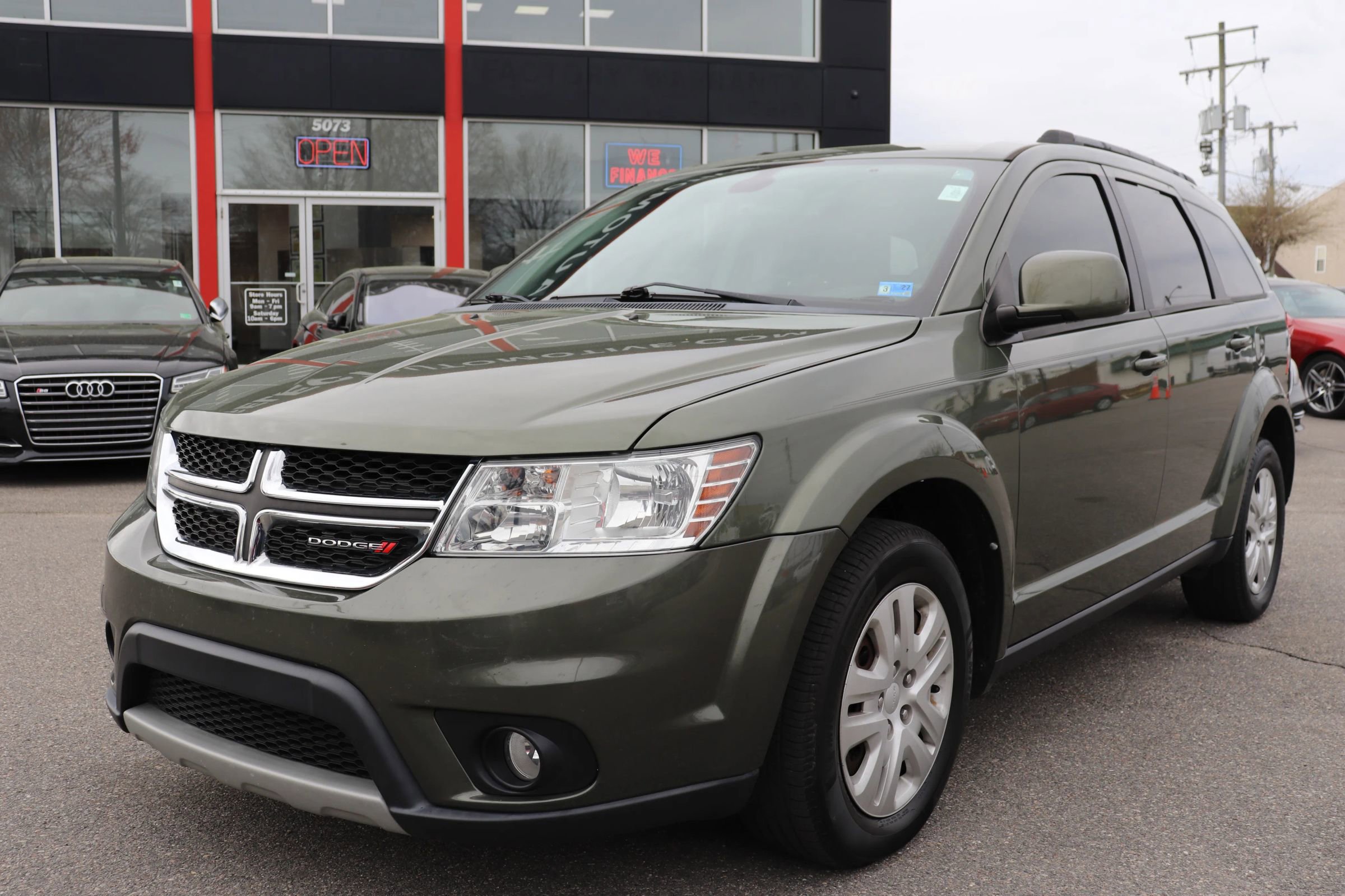 Used 2018 Dodge Journey SXT w/ Connectivity Group image 16