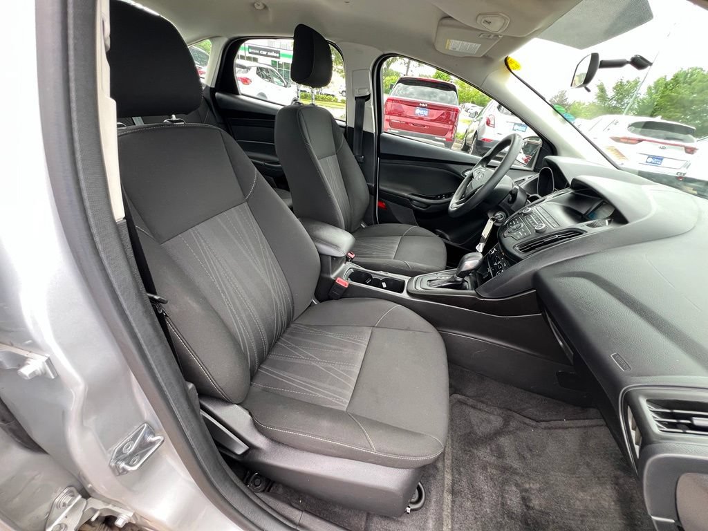 Used 2018 Ford Focus SE FWD image 26