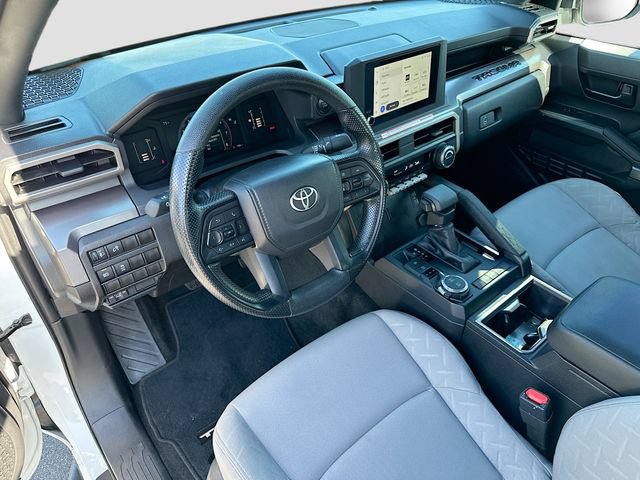 Used 2025 Toyota Tacoma SR5 AWD/4WD image 9