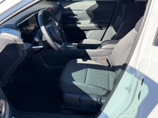 New 2026 Nissan Kicks SV AWD/4WD image 19