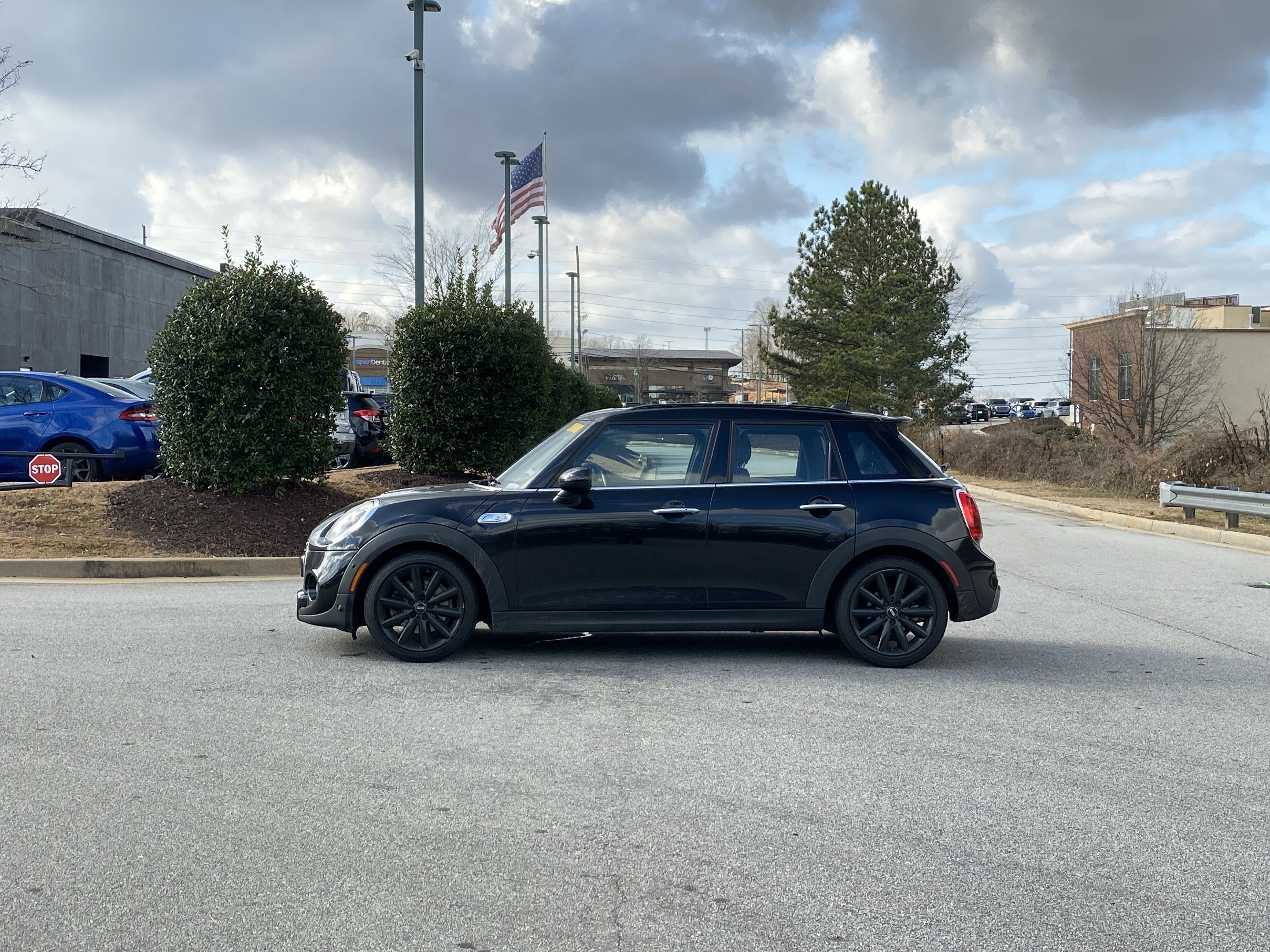 Used 2018 MINI Cooper S image 14