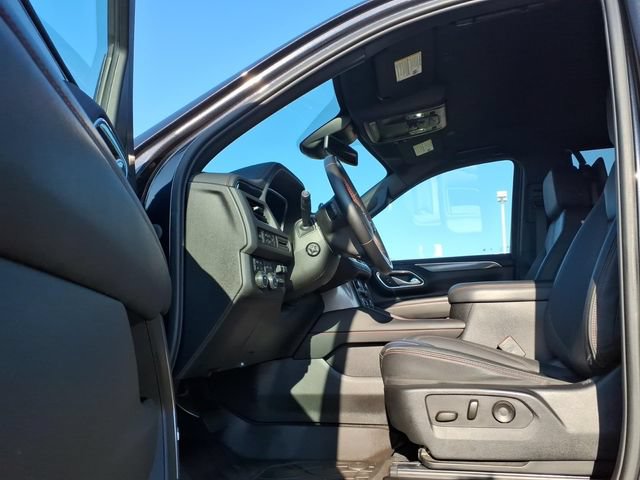 Certified 2023 Chevrolet Suburban RST w/ Luxury Package AWD/4WD image 18