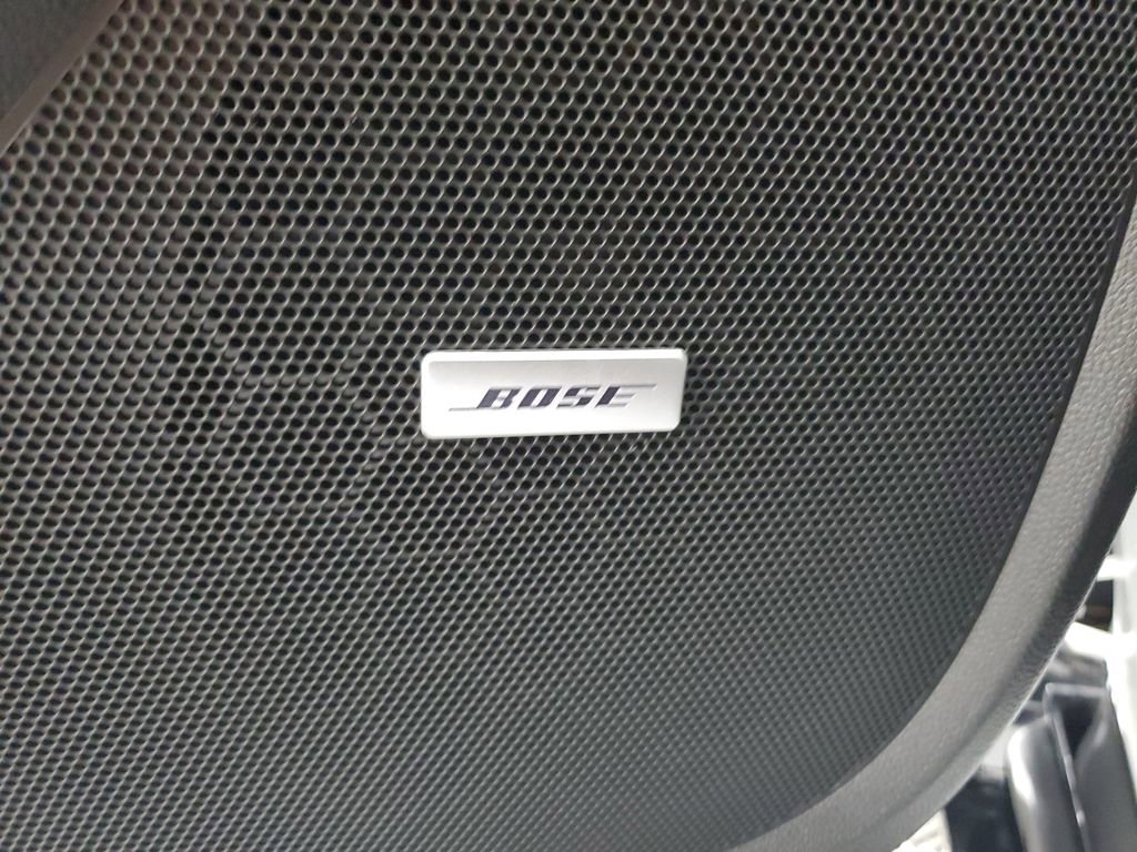 Used 2023 Chevrolet Traverse Premier w/ Redline Edition image 29