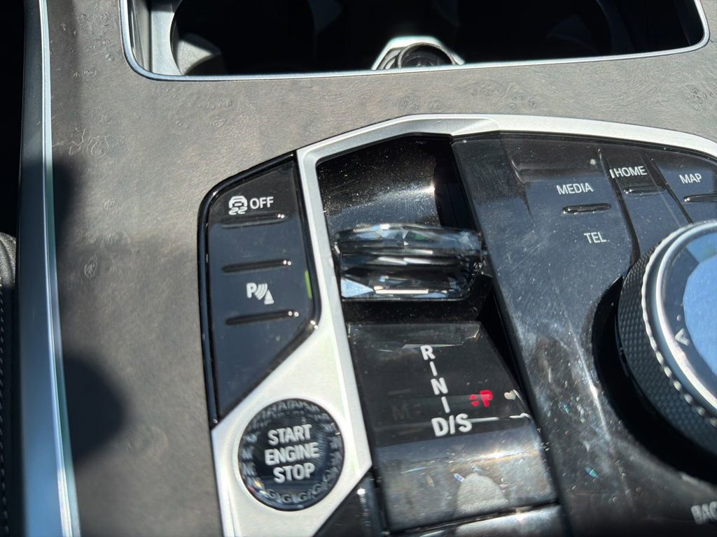 Used 2025 BMW X7 xDrive40i w/ M Sport Package image 35