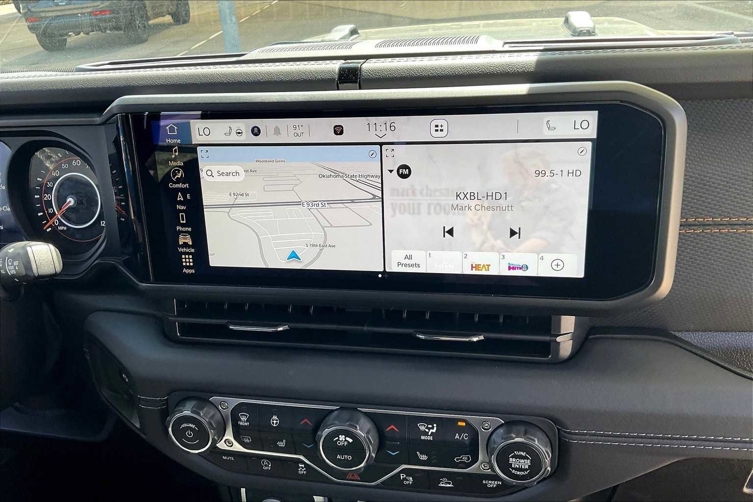 New 2025 Jeep Gladiator Mojave w/ Safety Group image 17