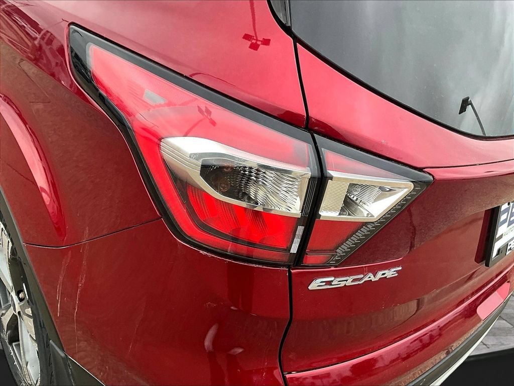 Used 2017 Ford Escape SE w/ SE Leather Comfort Package AWD/4WD image 25