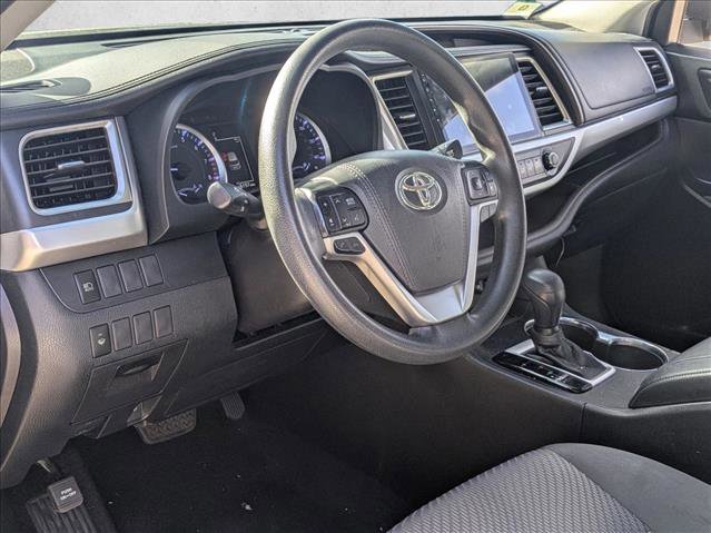 Used 2019 Toyota Highlander LE image 9