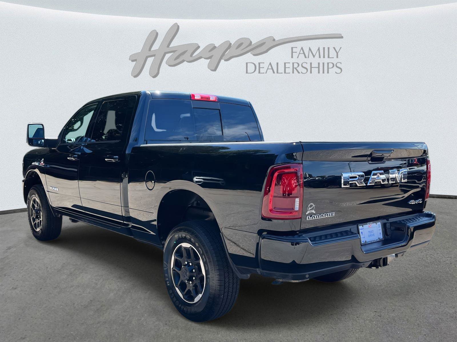 Used 2025 RAM 2500 Laramie image 41