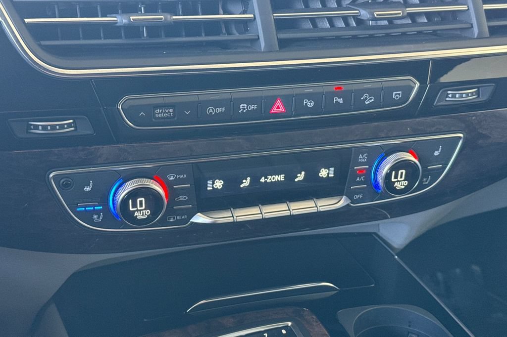 Used 2019 Audi Q7 3.0T Prestige AWD/4WD image 19
