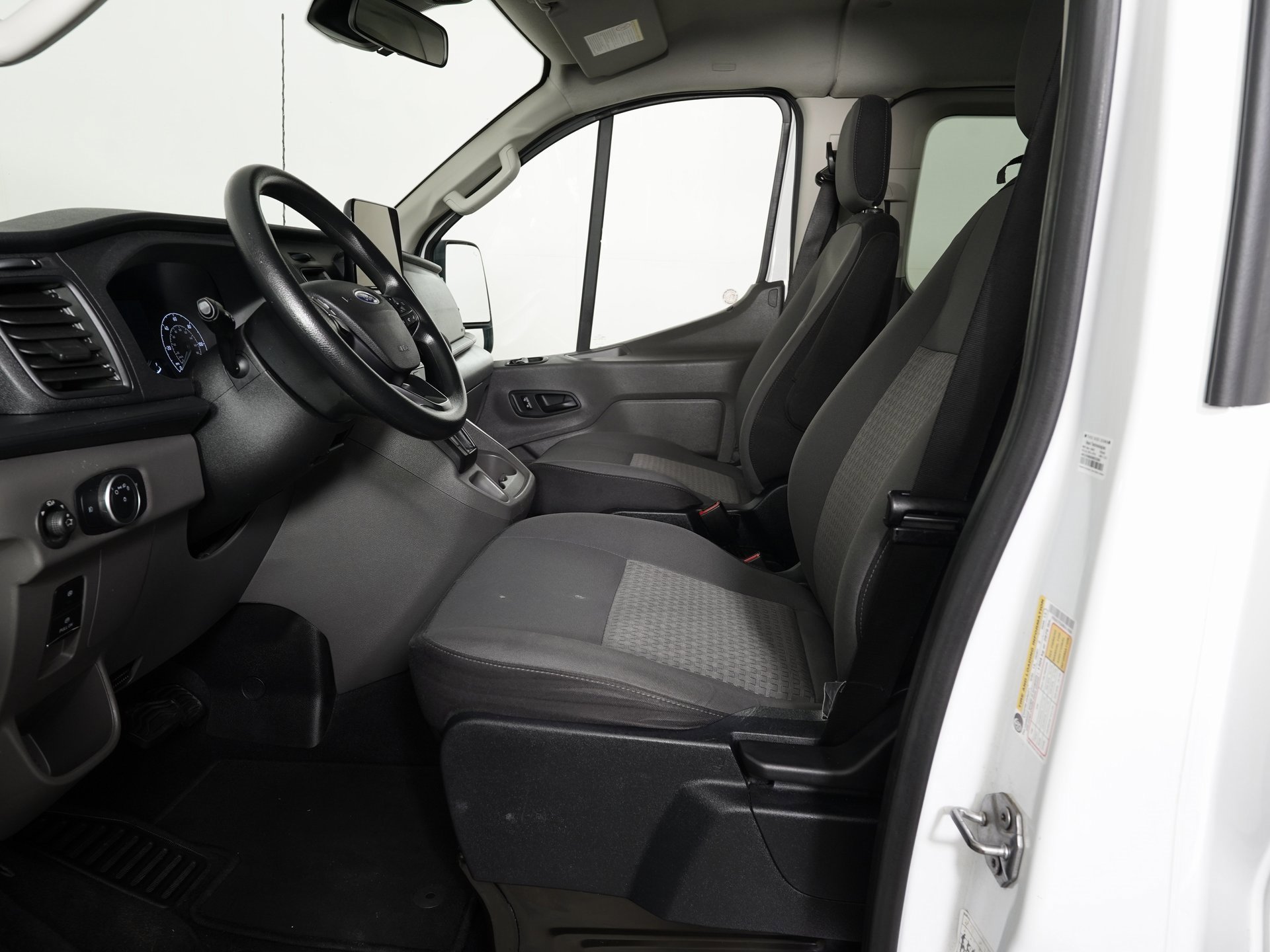 Used 2021 Ford Transit 350 XLT image 13