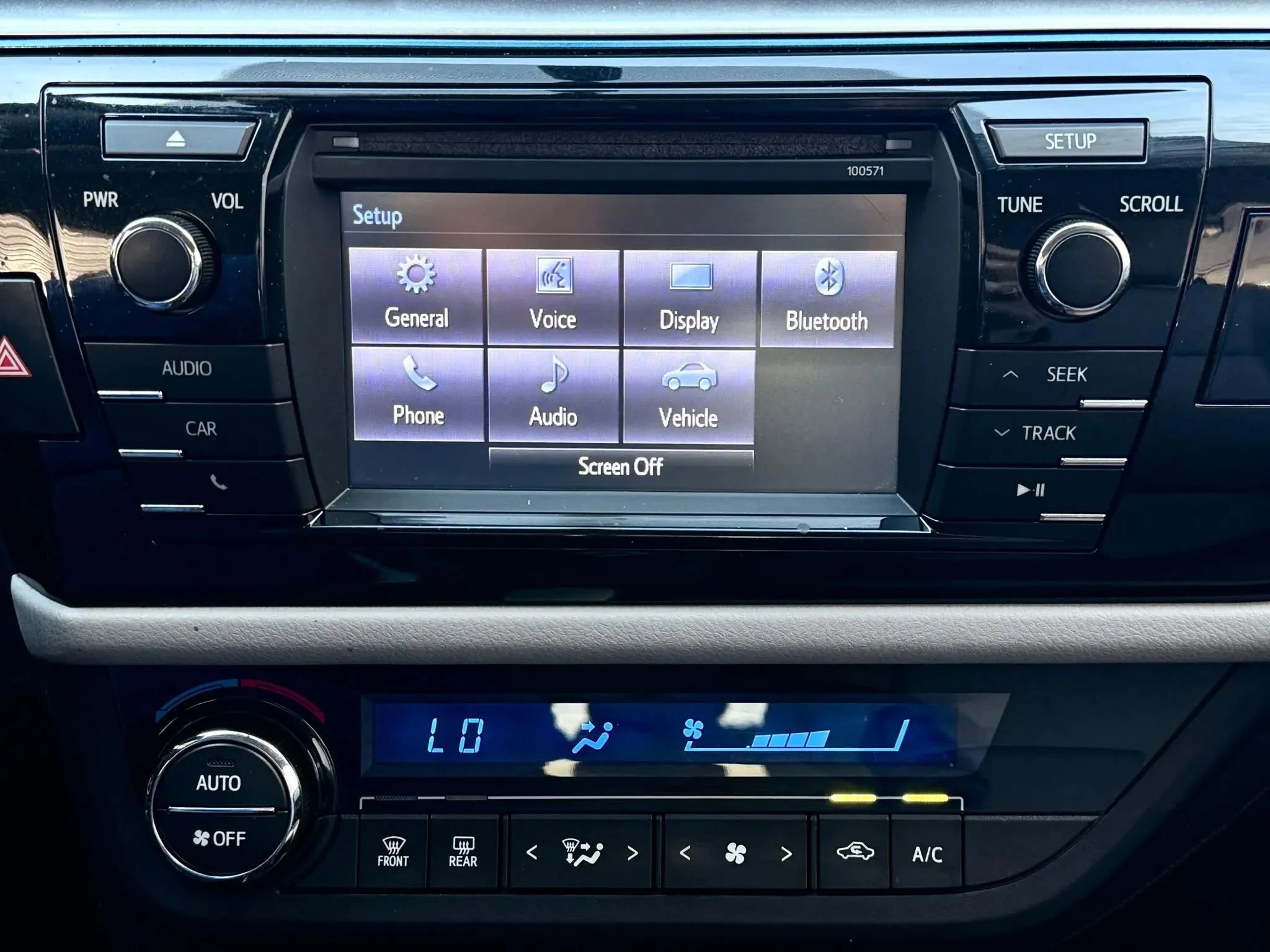 Used 2016 Toyota Corolla L image 24