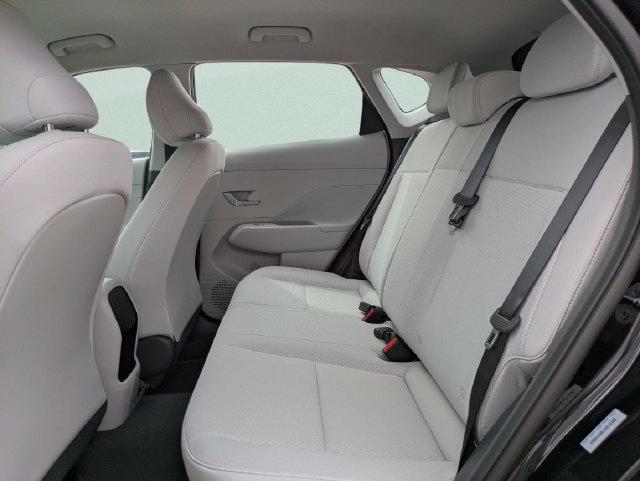 New 2027 Hyundai Kona SE FWD image 10