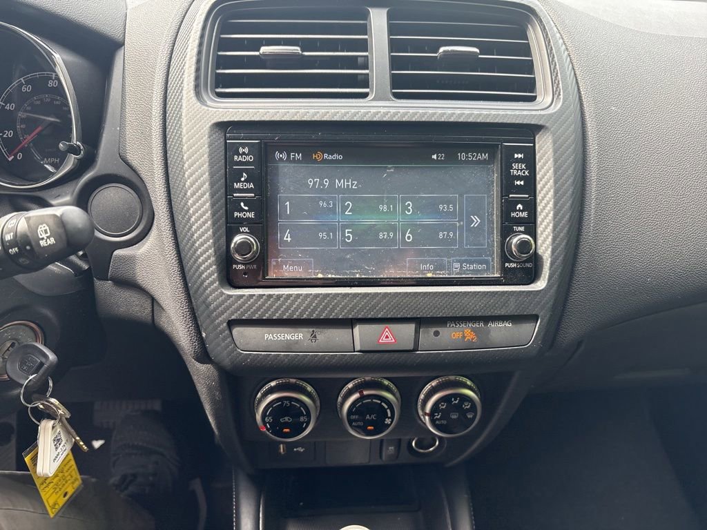 Used 2025 Mitsubishi Outlander Sport AWD image 16