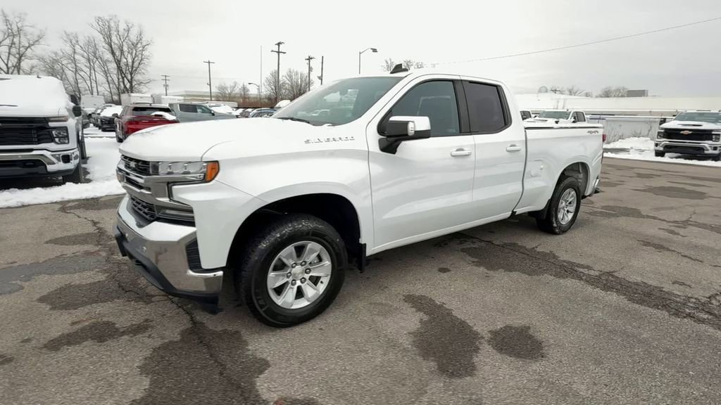 Used 2020 Chevrolet Silverado 1500 LT w/ Convenience Package image 4