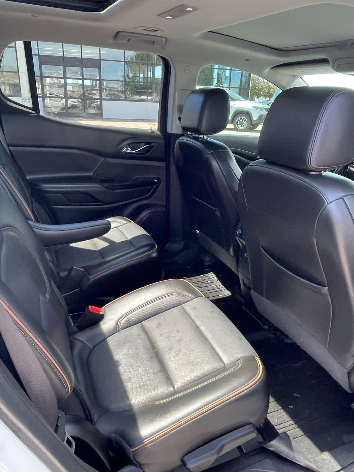 Used 2021 GMC Acadia AT4 w/ Technology Package AWD/4WD image 22