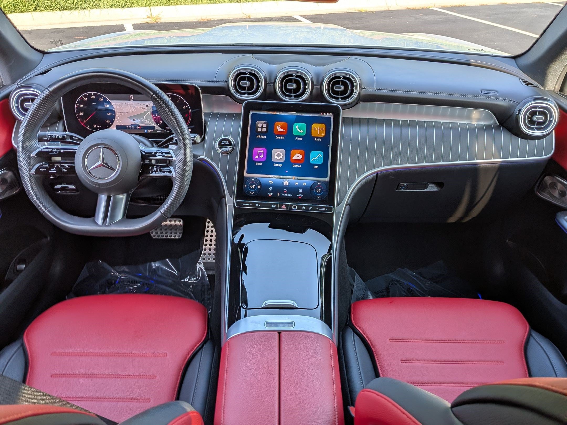 Certified 2025 Mercedes-Benz GLC 300 4MATIC w/ AMG Line image 29