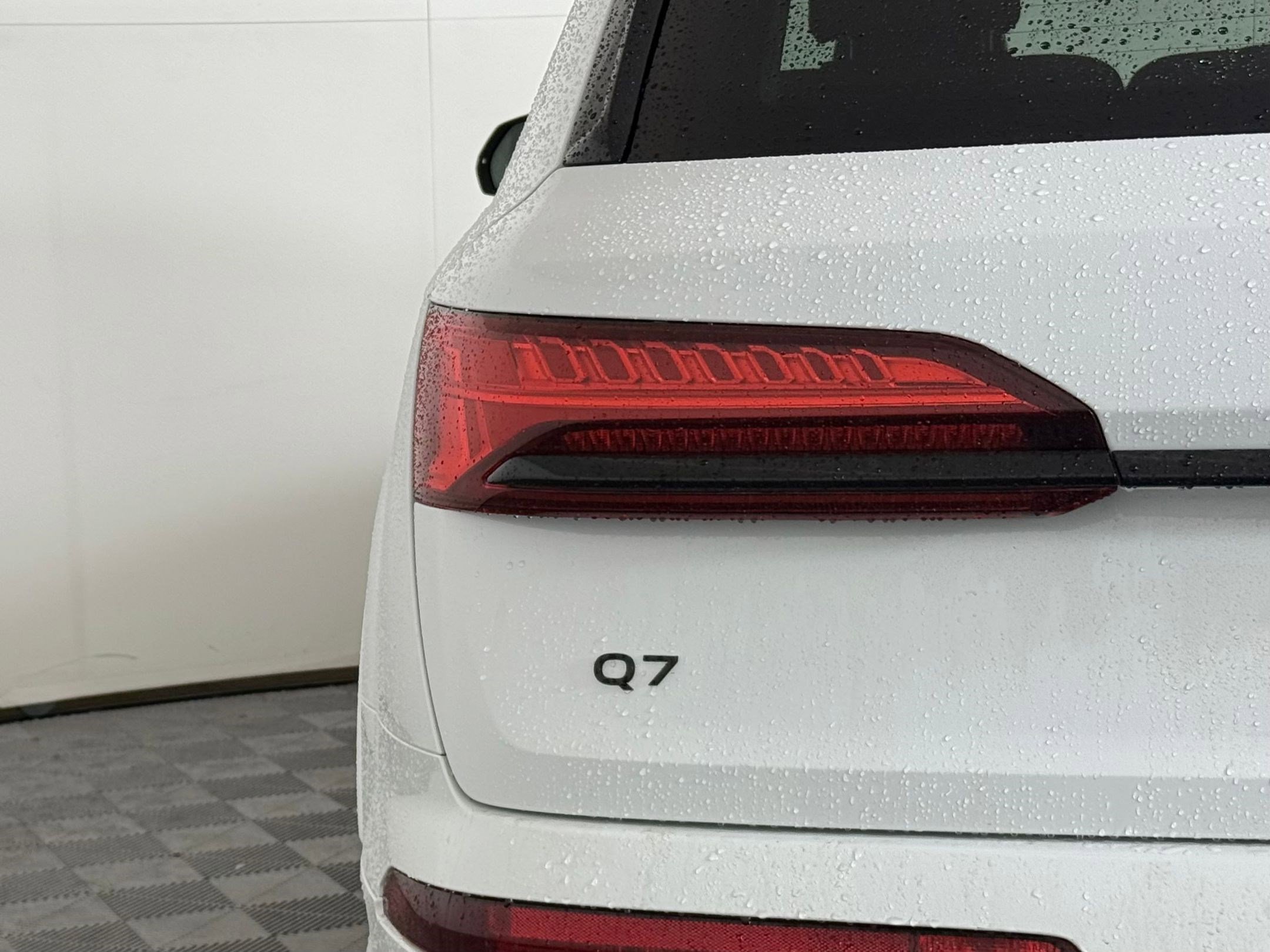 New 2026 Audi Q7 2.0T Premium image 13