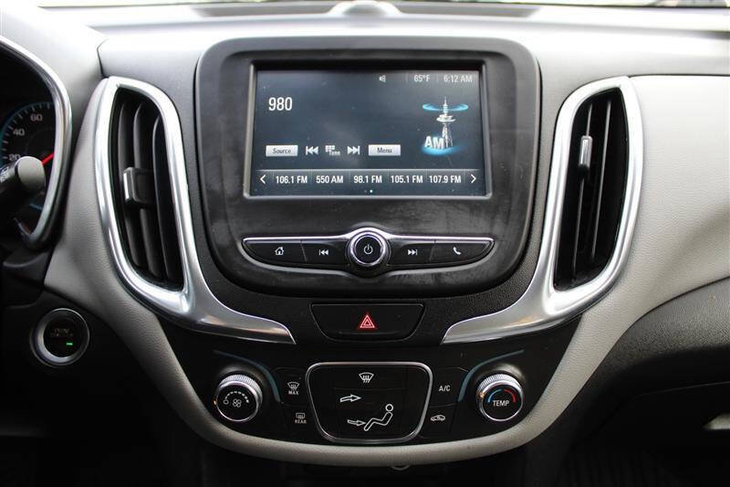 Used 2018 Chevrolet Equinox LS w/ LPO, Protection Package AWD/4WD image 18