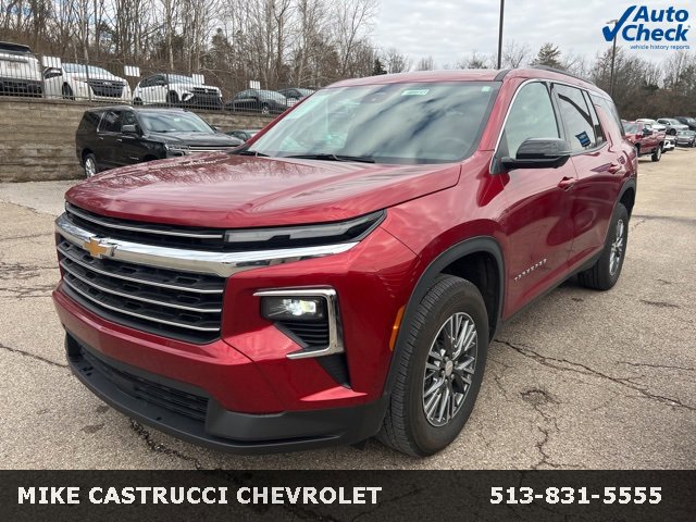 Used 2024 Chevrolet Traverse LT w/ Trailering Package image 1