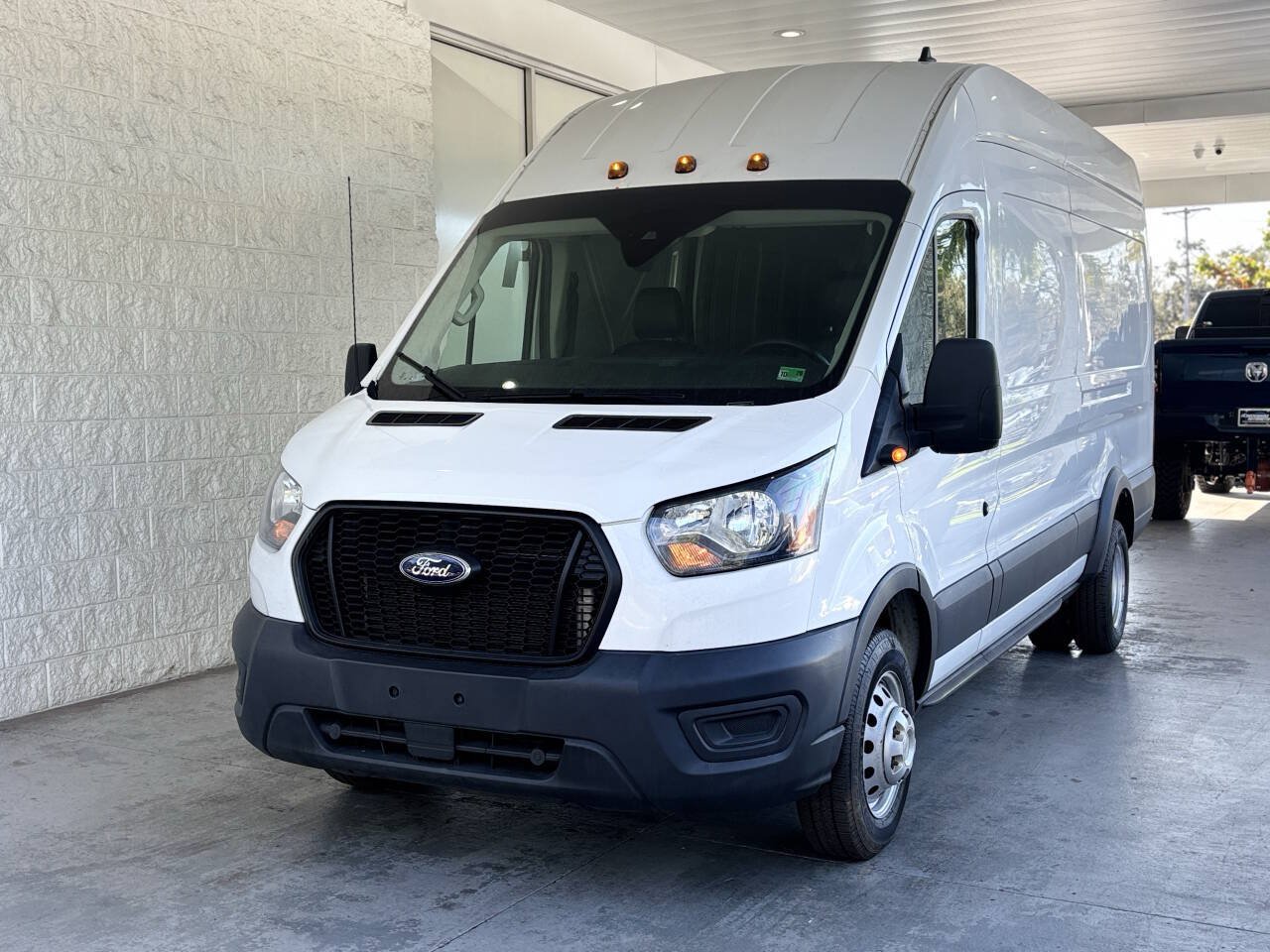 Used 2022 Ford Transit 350 148 High Roof Extended DRW RWD image 3