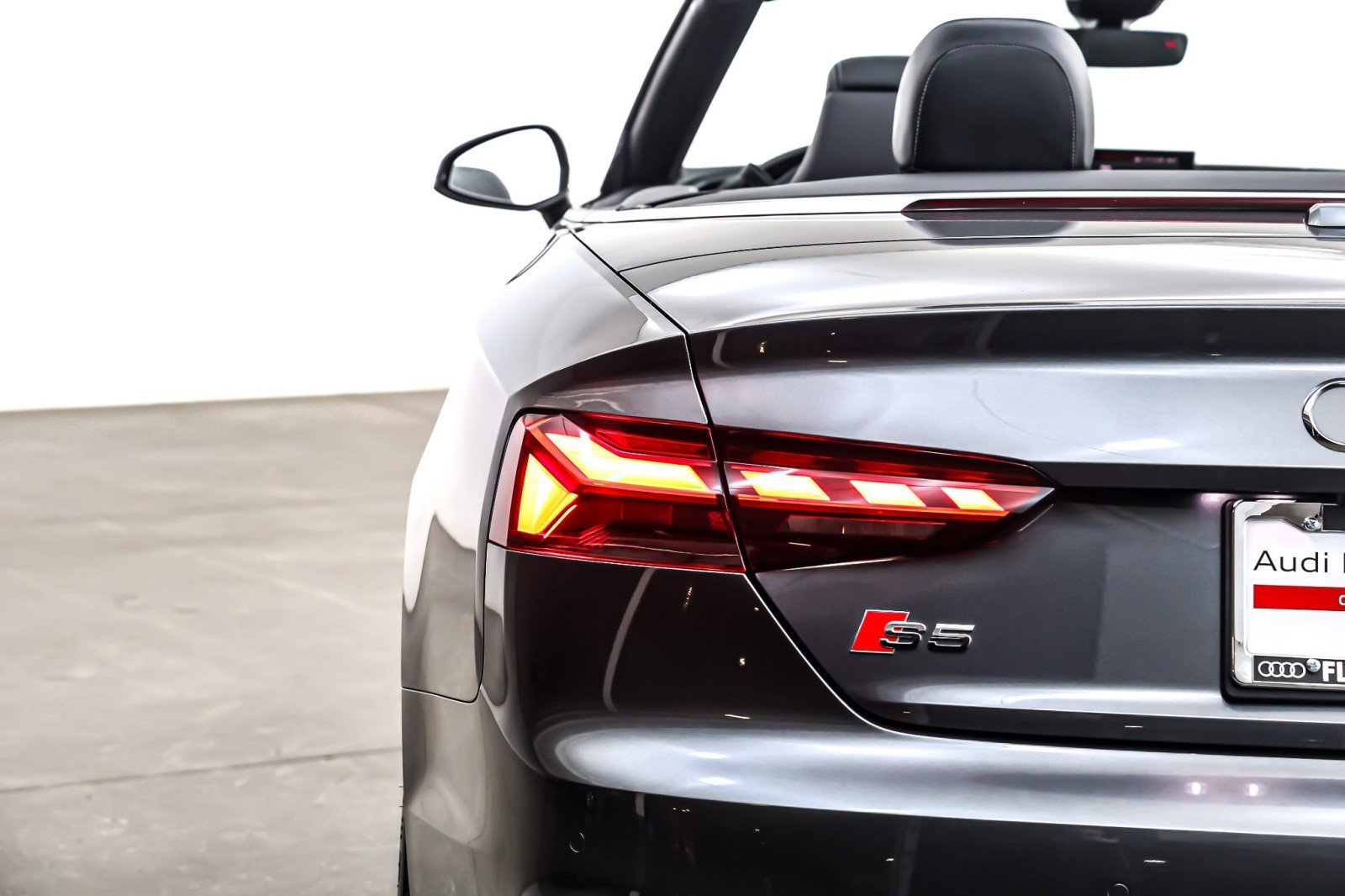 Used 2023 Audi S5 Premium w/ Convenience Package image 16