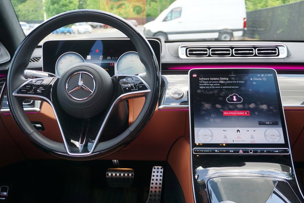 Certified 2025 Mercedes-Benz S 580 4MATIC Sedan image 18