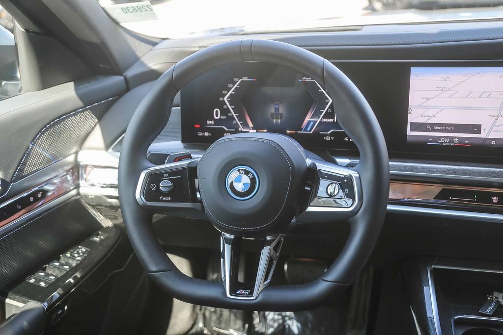 Used 2026 BMW i7 eDrive50 w/ M Sport Package RWD image 12