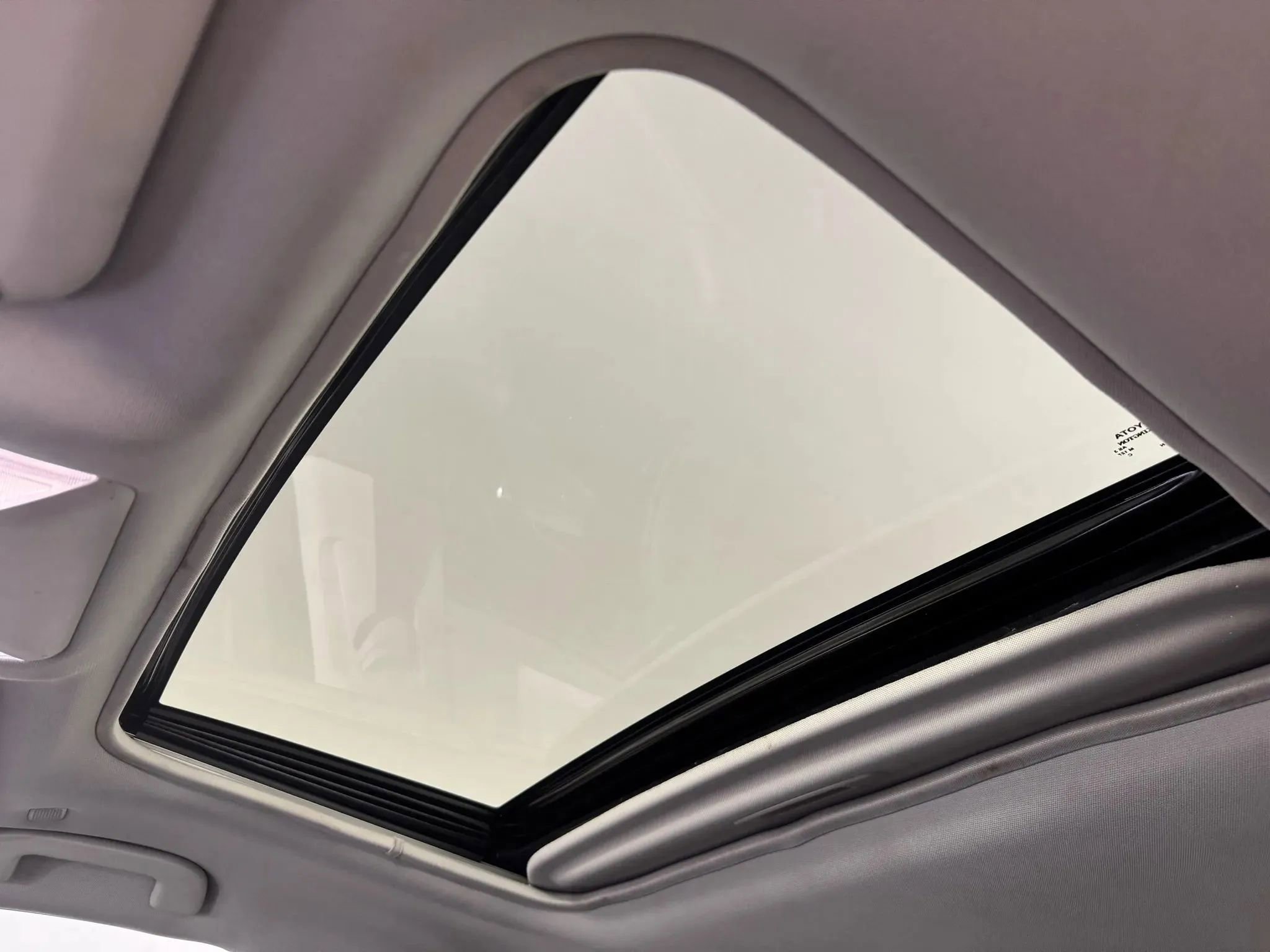 Used 2025 Toyota RAV4 Limited image 23