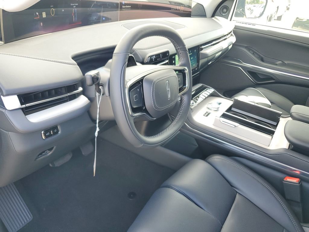 New 2025 Lincoln Navigator L Reserve image 20