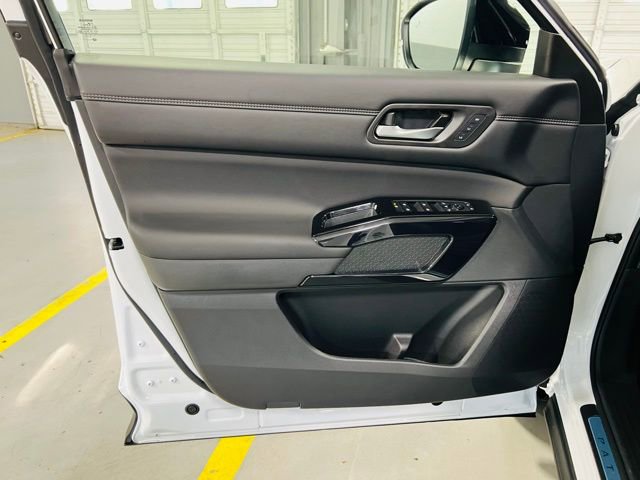 New 2026 Nissan Pathfinder Platinum image 27