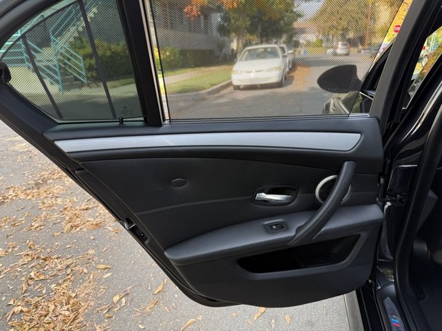 Used 2009 BMW M5 RWD image 32