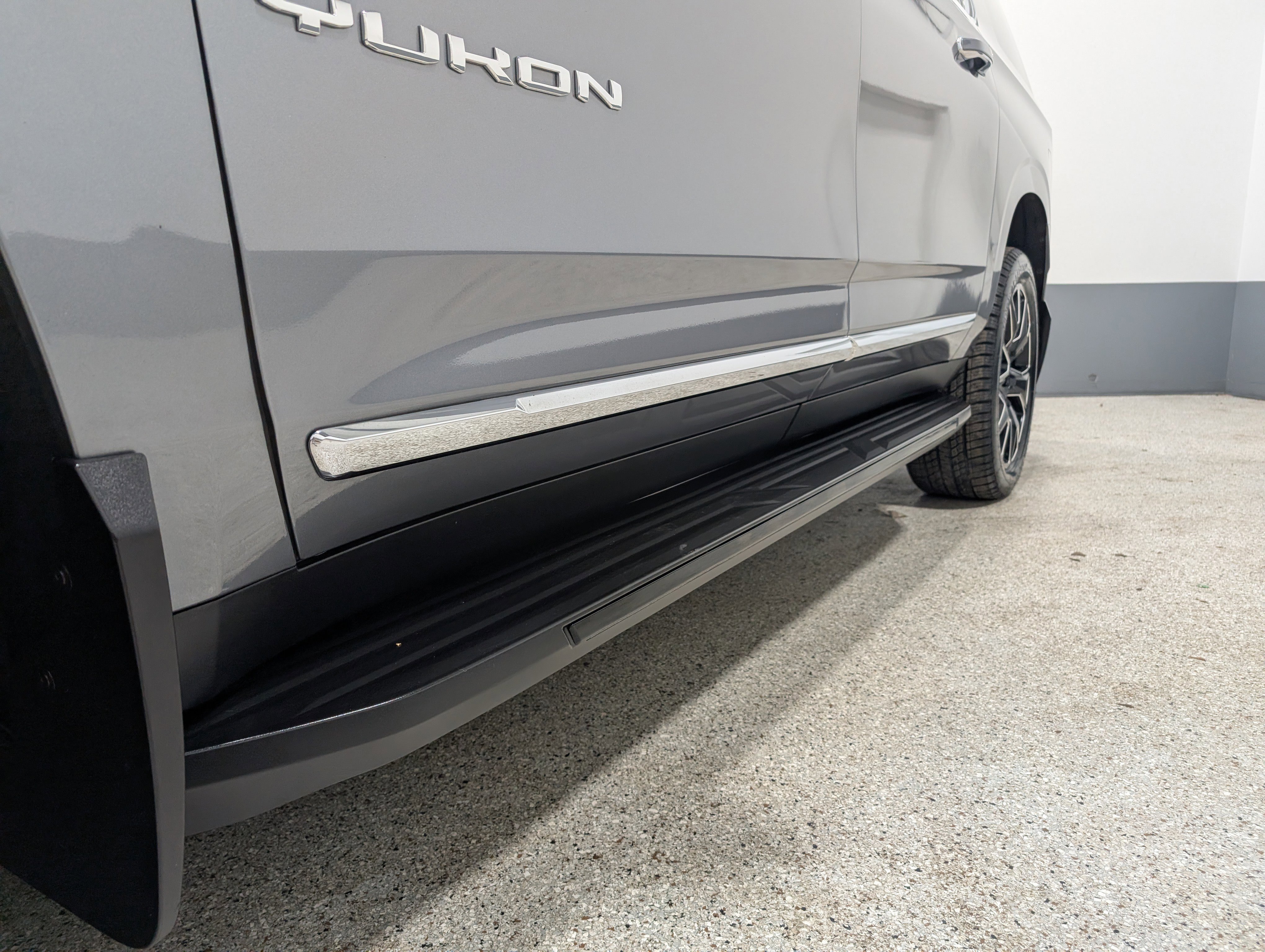 Used 2021 GMC Yukon XL SLT image 9