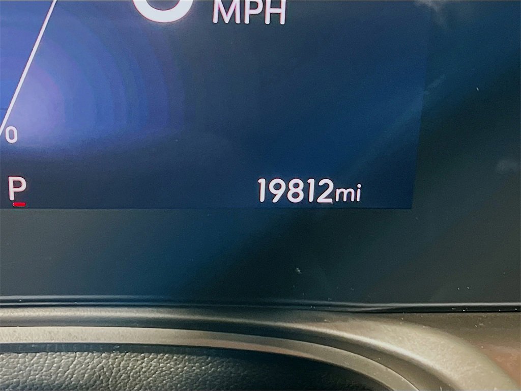 Used 2024 Buick Encore GX Avenir image 12