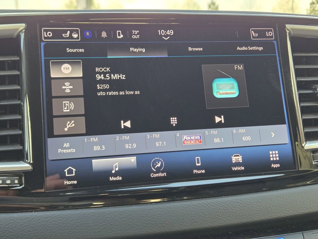 Used 2023 Chrysler Pacifica Touring-L FWD image 26