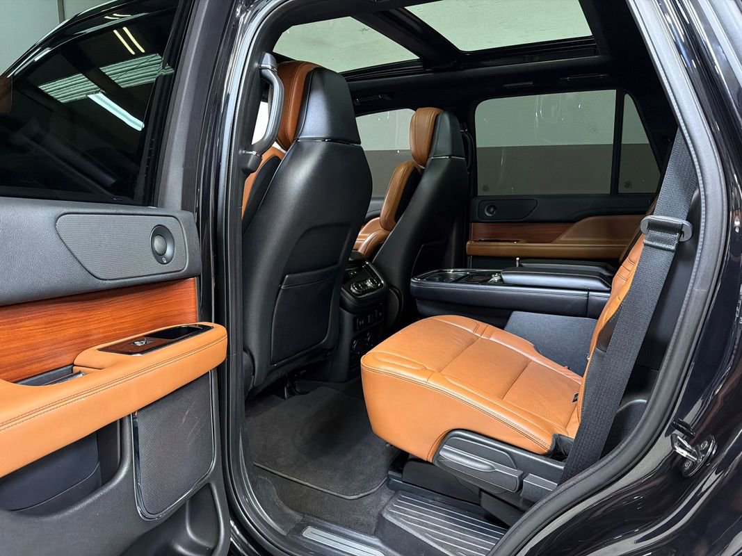 Used 2019 Lincoln Navigator Reserve AWD/4WD image 26