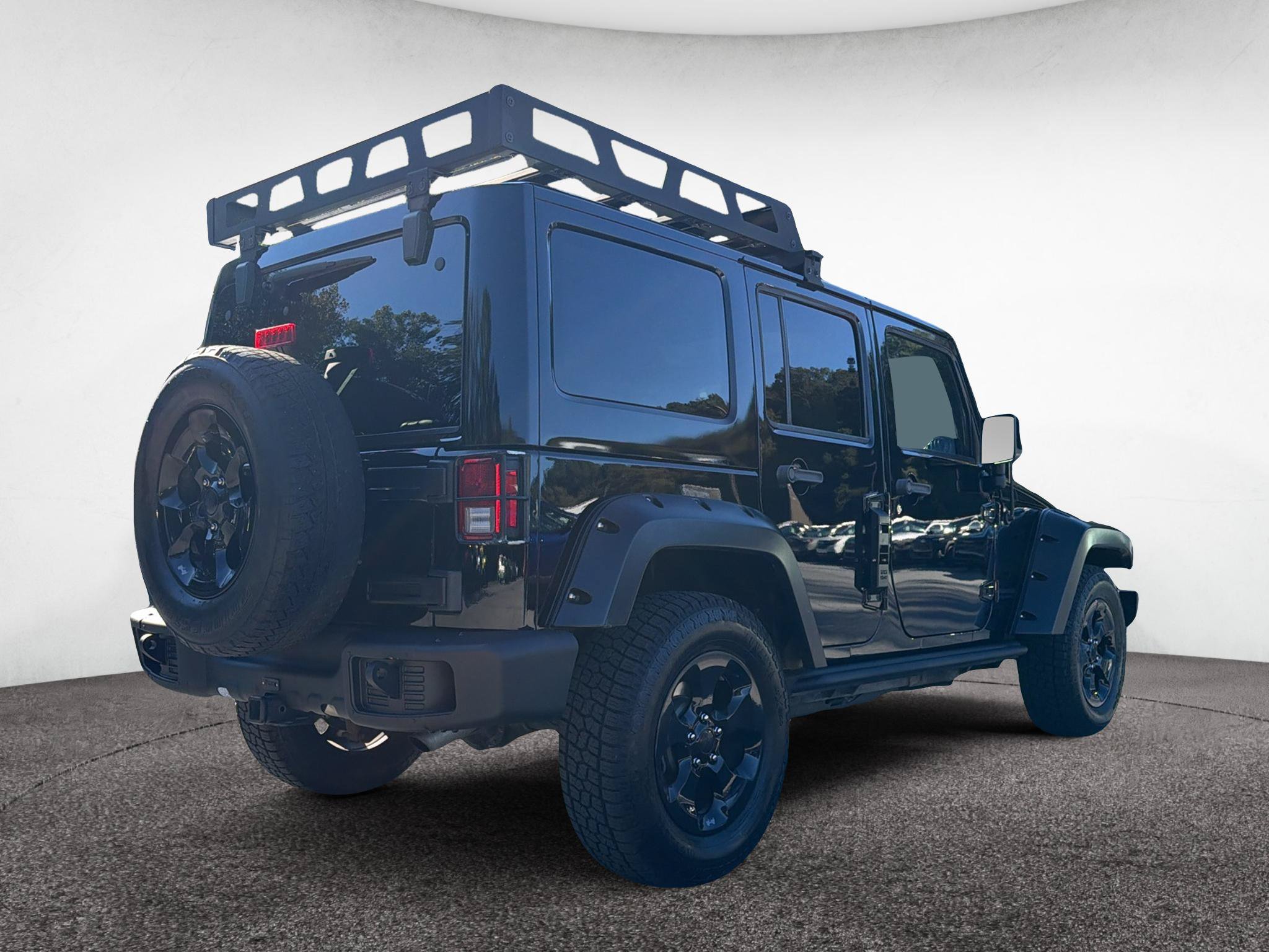 Used 2015 Jeep Wrangler Unlimited Sahara AWD/4WD image 5