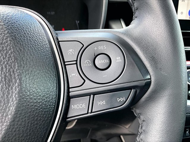 Used 2025 Toyota Corolla Cross AWD Hybrid w/ Convenience Package image 21