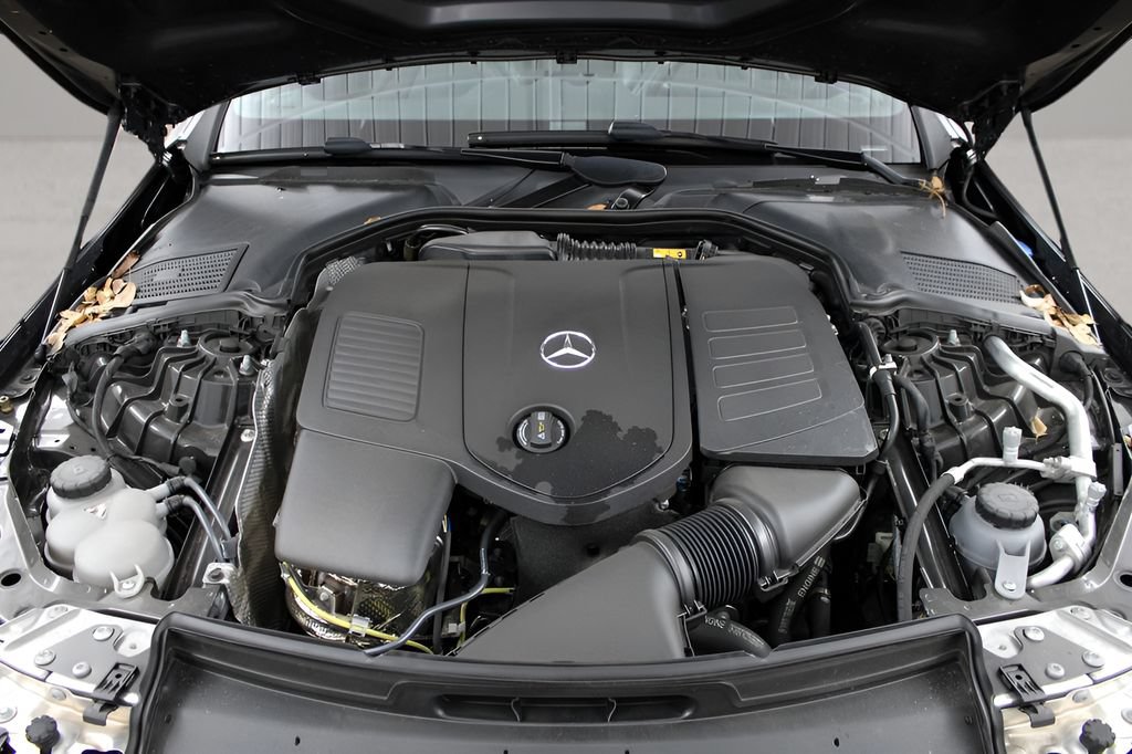 Used 2025 Mercedes-Benz CLE 300 4MATIC Coupe image 24