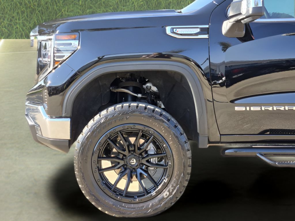 Used 2023 GMC Sierra 1500 SLT RWD image 10