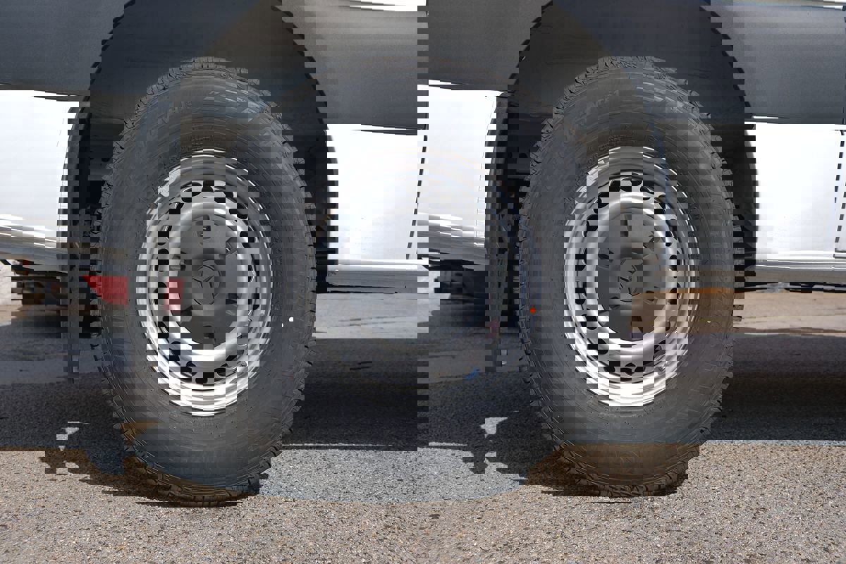 Used 2025 Mercedes-Benz Sprinter 2500 image 23